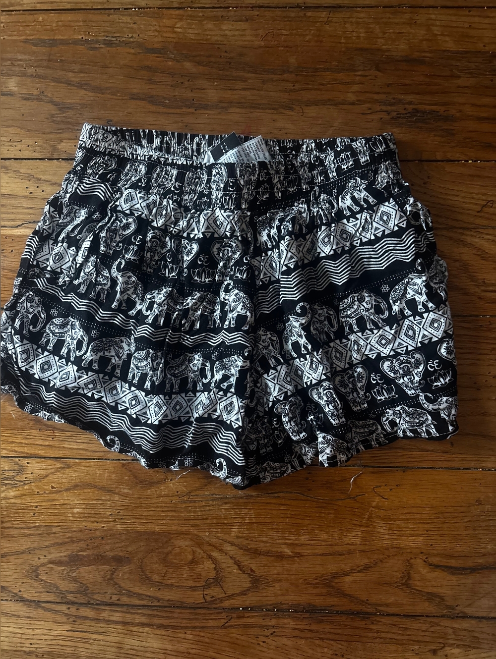 Raya Sun Black and White Elephant Print  Shorts